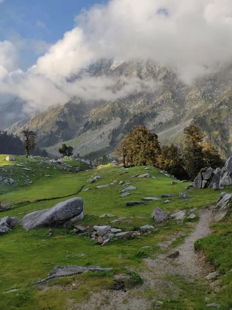 Indrahar Pass Trek