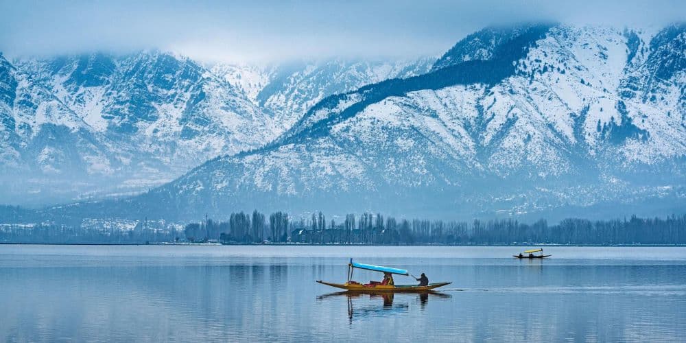 Winter Kashmir by Travelyara